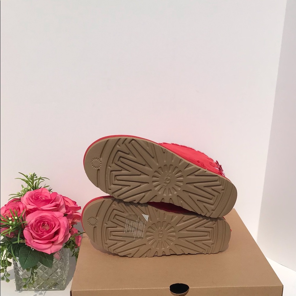 UGG Bailey Bow Diagonal Stripe Boots - Picture 6 of 9